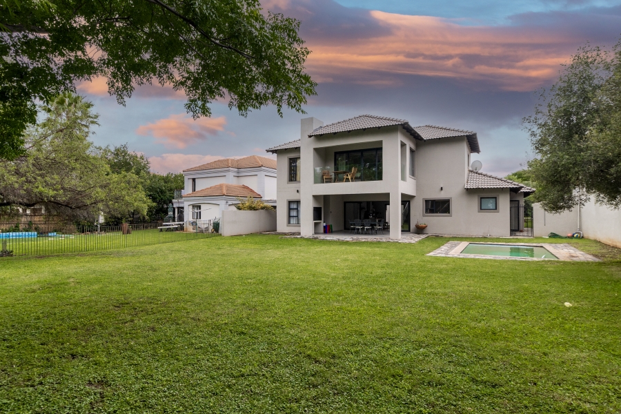 6 Bedroom Property for Sale in WestLake Country Safari Estate North West